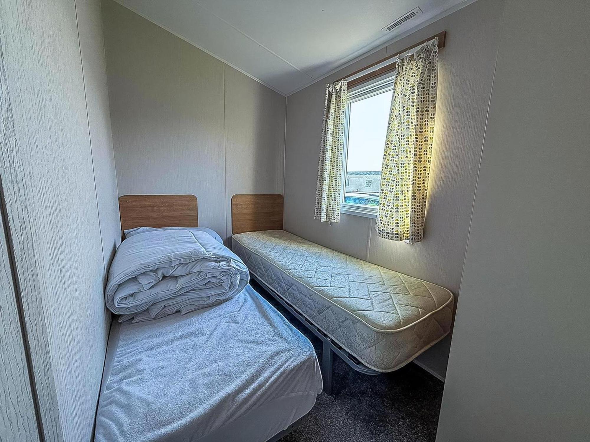 Lovely 8 Berth Caravan In Southview Holiday Park, Ref 33042Tc Skegness Exterior photo